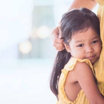 Punya Anak Perempuan ? Begini 9 Cara Bangun Rasa Percaya Dirinya !