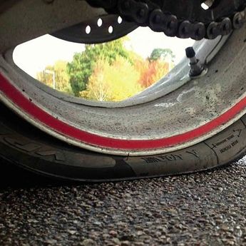 Seberapa Kuat Ban Kempis Bila Tetap Dipaksa Jalan?  