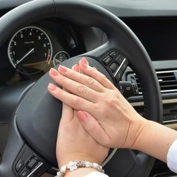 Tidak Asal Pencet, Begini Etika Menggunakan Klakson yang Benar  
