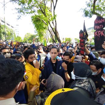 Sempat Walk-Out, DPRD Kalsel Akhirnya Tandatangani Petisi #SaveKPK