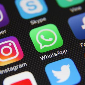 Begini Cara Mudah Bikin Wallpaper Khusus dan Berbeda untuk Chat dan Grup WhatsApp