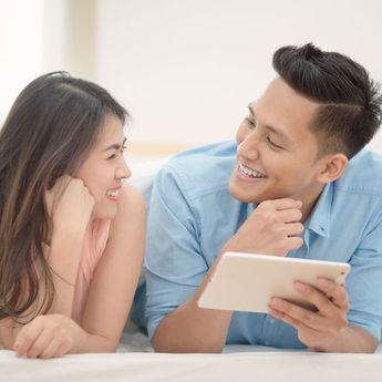 Yuk Lakukan Langkah Ini Untuk Terbuka Pada Pasangan Soal Keuangan 