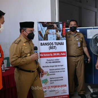 Hadiri Penyaluran BST, Gubernur Babel Pastikan Bansos Tunai Tepat Sasaran