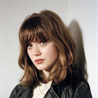 Lirik dan Chord Lagu Milhouse - Maisie Peters