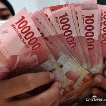 Rupiah Kembali Melemah Siang Ini Kamis (12/8) Menjadi Rp 14.392  Peer Dollar AS