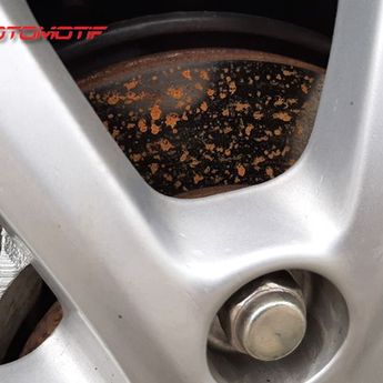 Kenapa Pada Cakram Mobil Berkarat Saat Lama Diparkir?  