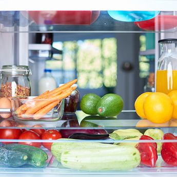 7 Bahan Makanan yang Bisa Awet Jika Disimpan dalam Kulkas
