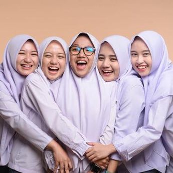 Putih Abu-abu Bangga Raih 5 Juta Subscribers di YouTube
