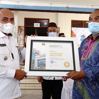 Walikota Pangkalpinang Terima Penghargaan dari BKN Award 2021