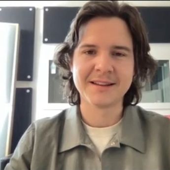 Teringat Masa Kecil , Lukas Graham Rilis Lagu Call My Name