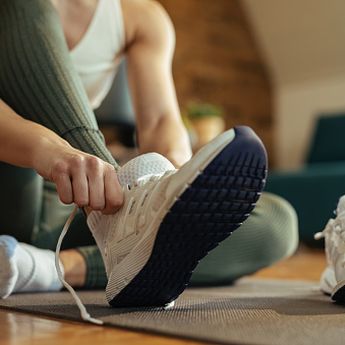Cara Mencuci dan Merawat Sepatu Olahraga Dengan Benar