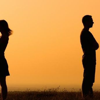 4 Zodiak Yang Pilih Stop Pertemanan dengan Mantan Mereka