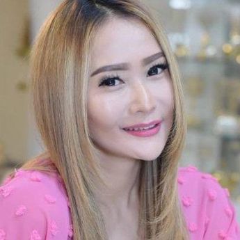 Inul Daratista Desak Pemerintah Buka Izin Usaha Karaoke 