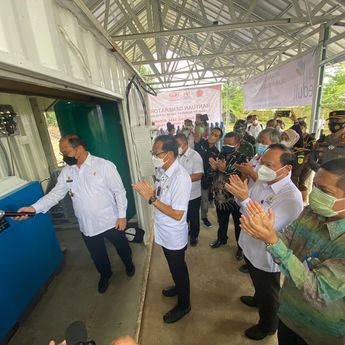 PLN Salurkan Bantuan Elektrifikasi Rumah Oksigen di Belitung
