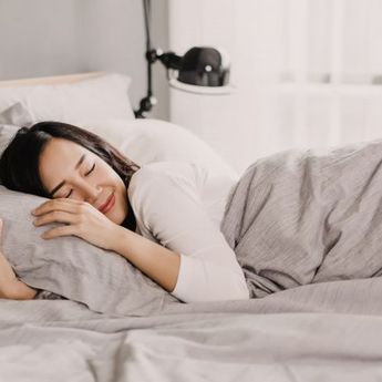Ini Bahaya Risiko Asam Lambung Mengintai Jika Tidur Tanpa Bantal
