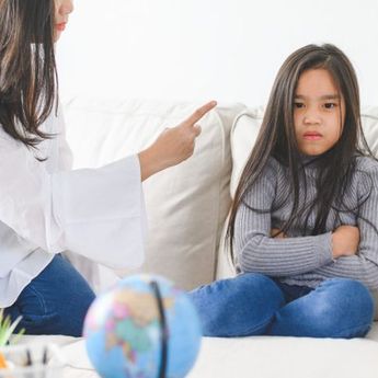 7 Tanda Toxic Parents yang Sering Dilakukan Para Orang Tua, Mau Tahu? 