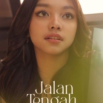 Karena Lagu Jalan Tengah Naura Ayu Merasa Tertantang