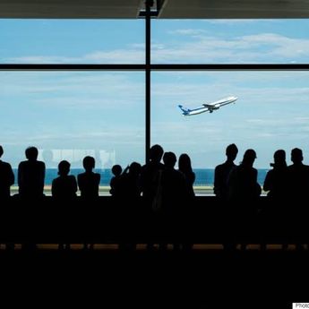 Aturan PPKM Baru 1 November: Naik Pesawat Jawa-Bali Nggak Perlu Tes PCR
