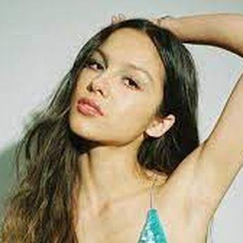 Lirik Dan Terjemahan Lagu Happier - Olivia Rodrigo Yang Viral Saat Ini