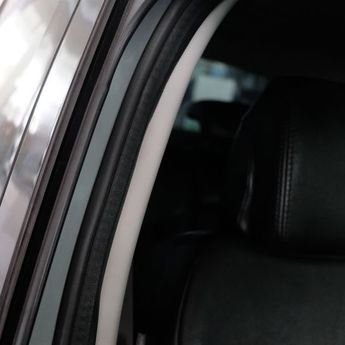 Tips Jaga Lis Karet Pintu Mobil Supaya Tetap Awet  