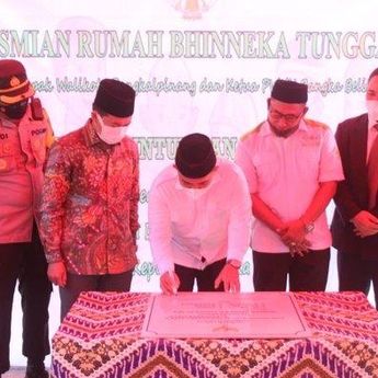 Umat Lintas Agama di Pangkalpinang Gotongroyong Bangun Rumah Bhinneka Tunggal Ika 