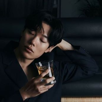 Butuh Waktu Lebih dari 1 Tahun untuk Syuting Film 'Alien', Ryu Jun Yeol Kekeh Tak Mau Bahas Soal Alur Cerita