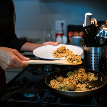 Salah Satunya Menggunakan Nasi yang Tepat,Ini 5 Tips yang Bikin Nasi Goreng Antigagal