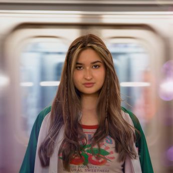 Ekspresikan Pahitnya LDR-an, Stephanie Poetri Rilis Single Baru 'Picture Myself'