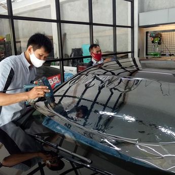 Jangan Sembarangan, Berikut Ini Aturan Pasang Kaca Film Mobil di Indonesia  