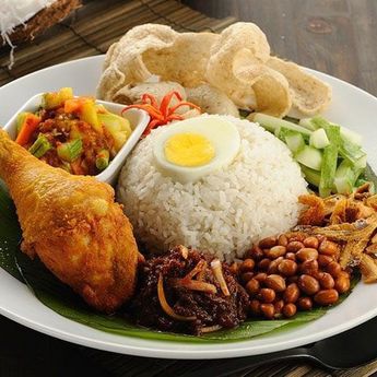 11 Sajian Nasi Khas Nusantara dari Berbagai Daerah