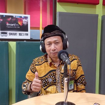 Penyuluh Agama Islam KUA Gondokusuman Kota Yogyakarta Lakukan Bimluh Via Radio