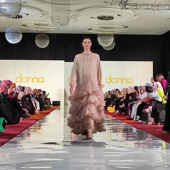 Fashion Show Desainer Banjarmasin Dimeriahkan Artis Ibu Kota