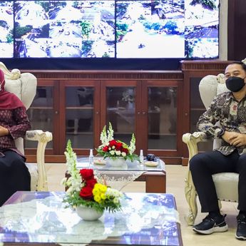 Bahas PBJ untuk UMKM, Gubernur Jatim Kunjungi Wali Kota Surabaya