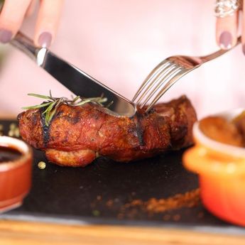 Jangan Kebanyakan Makan Daging Merah,  Ini Bahaya yang Bisa Terjadi