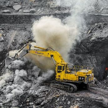 April Sempat Meroket, Harga Batu Bara Acuan Mei Merosot 4,4 Persen