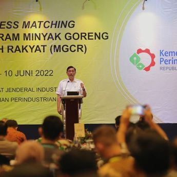 Kumpulkan Pengusaha dan Asosiasi Minyak Goreng di Bali, Ini yang Disampaikan Luhut