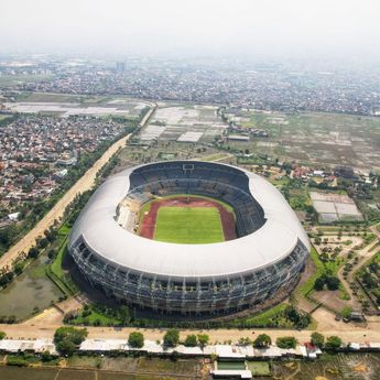 Pemkot Bandung Hanya Izinkan 15 Ribu Penonton Penuhi Stadion Gbla Di Ajang Piala Presiden 2022