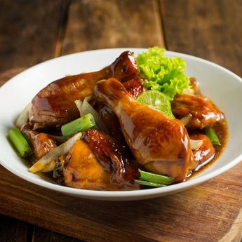 Santap Dengan Nasi Hangat, Berikut Cara Membuat Ayam Kecap Pedas