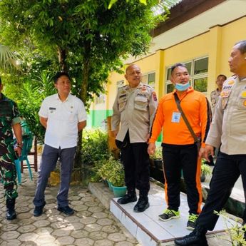 Ciptakan Pilkades Serentak Aman Dan Damai, Kapolres Pangkalpinang Bersama Forkopimcam Pangkalan Baru Cek Tempat Pemungutan Suara
