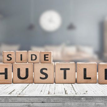 5 Ide Side Hustle yang Bisa Dilakukan Generasi Sandwich dari Rumah