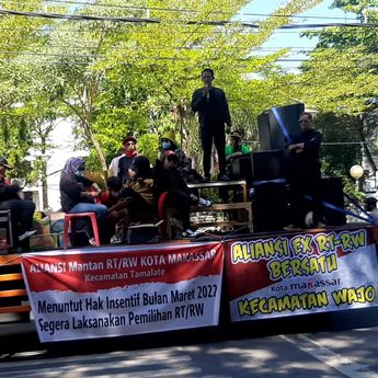Demo Mantan Ketua RT/RW di Makassar, Tuntut Pemiluraya dan Insentif