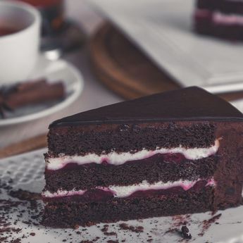 Pakai Susu Dan Telur, Berikut Cara Membuat Kue Cokelat Panggang