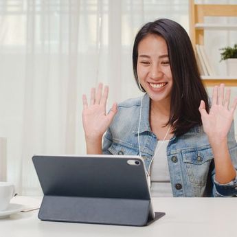 Modal HP dan Kerja di Rumah, 5 Ide Freelance untuk Tambah Penghasilan!