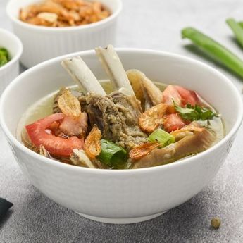 Pakai Iga Atau Kaki, Berikut Cara Membuat Sop Kambing Kuah Bening