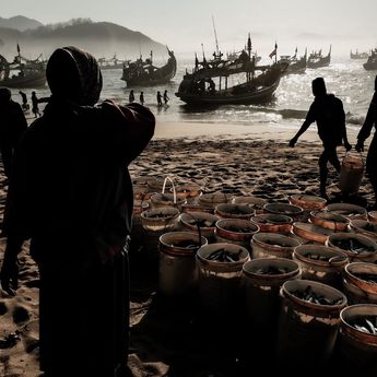 MenKopUKM Ajak Nelayan Berkoperasi Agar Tangguh Kelola Sektor Kelautan