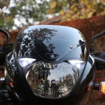 Jangan Asal, Ingat Lagi Guna Lampu Hazard pada Sepeda Motor  