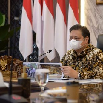 Bertemu Menteri Ekonomi Jepang, Airlangga Bahas Pengembangan SDM hingga Investasi Industri Otomotif