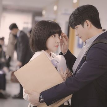 Kisah Extraordinary Attorney Woo Bakal Hadir di Webtoon