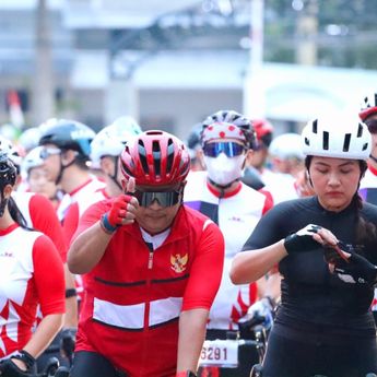 Gowes Banteng Ride and Night Run Medan, Hasto: Politik Iya, Olahraga Iya!
