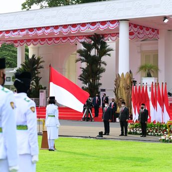 Presiden Jokowi Mengukuhkan 68 Anggota Paskibraka Tahun 2022